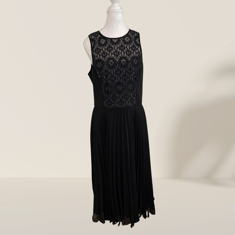 Maggy London Black Lace Bodice Pleated Midi Dress - Size 12